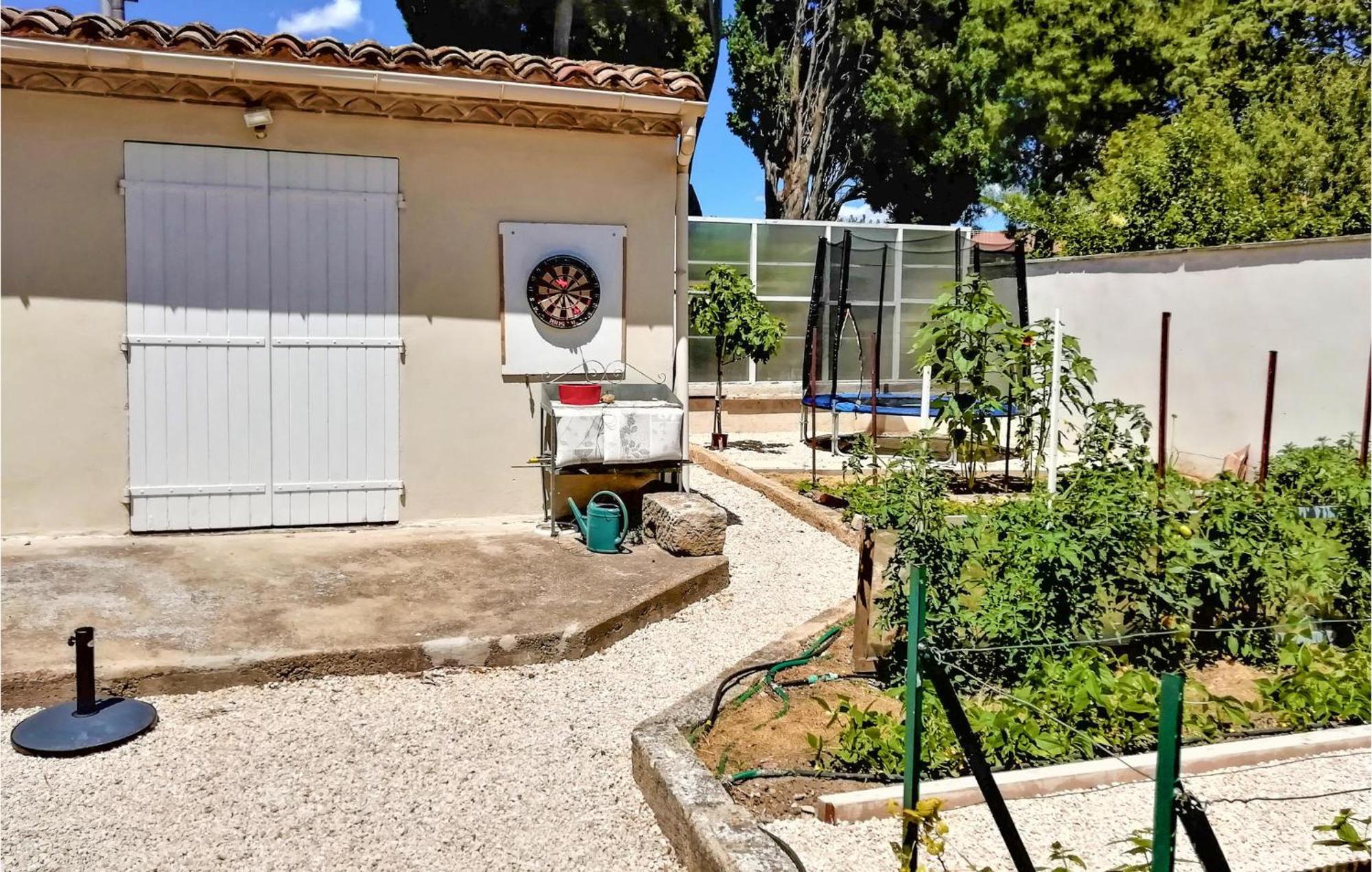 4 Bedroom Lovely Home In Marguerittes Esterno foto
