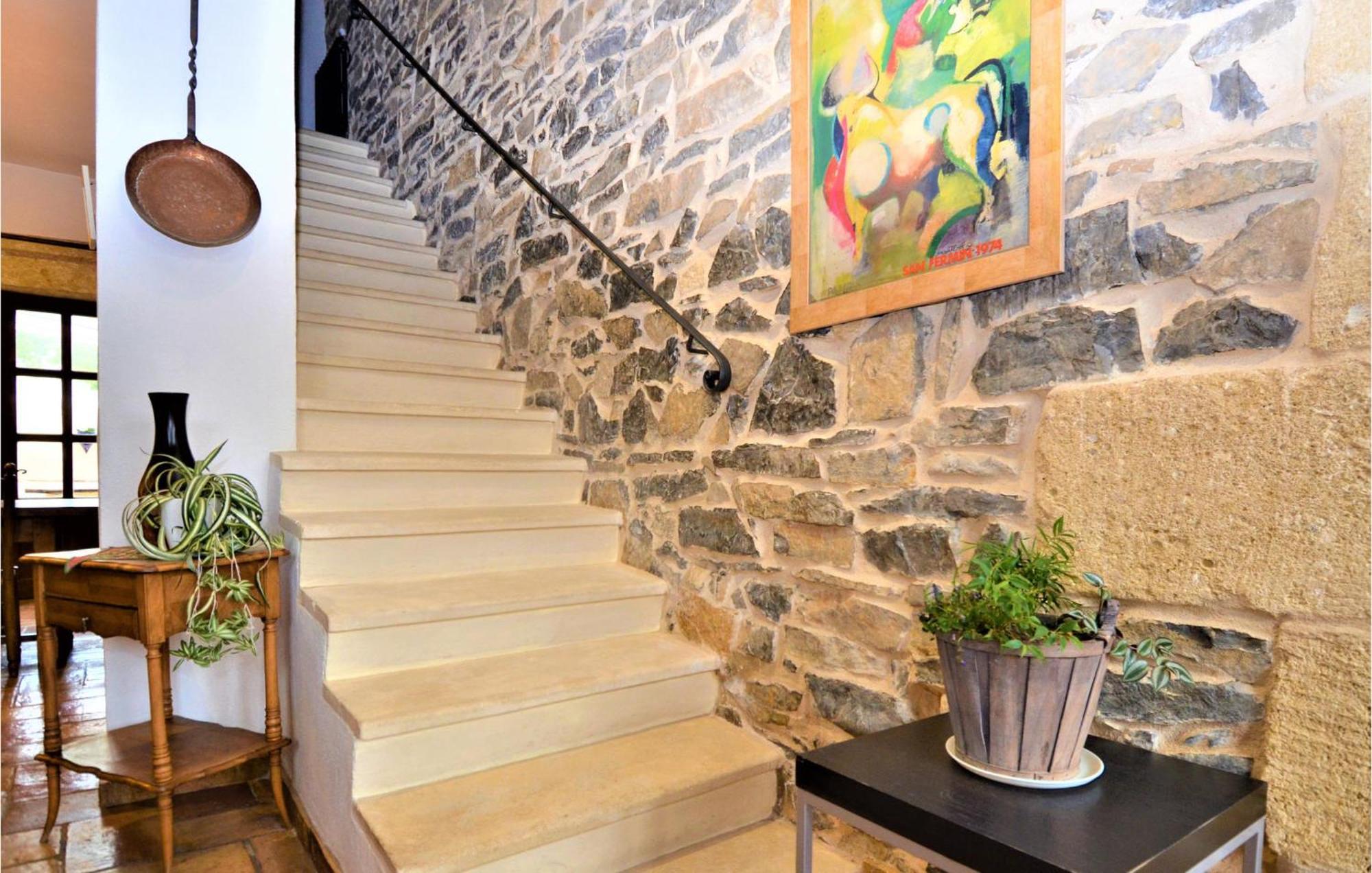 4 Bedroom Lovely Home In Marguerittes Esterno foto